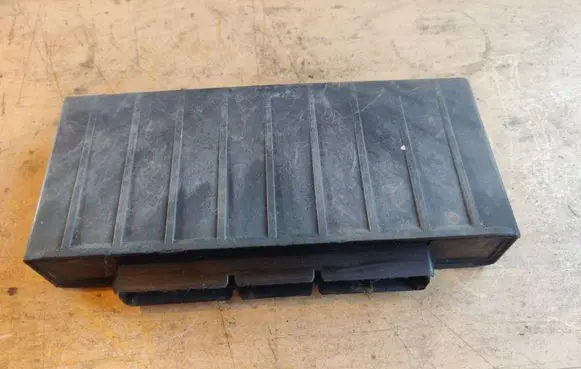 BMW 5 E34 Comfort/convenience module 61351379372 1379372