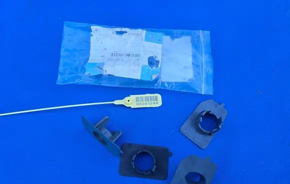 BMW X1 F48 F49 Front parking sensor holder (PDC) 9451698