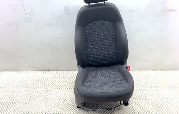 Opel Corsa E Front passenger seat 