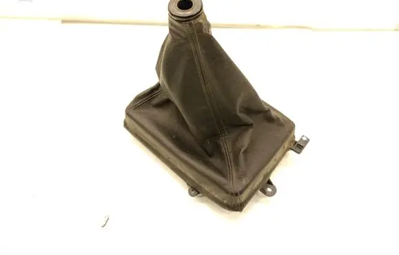 Mitsubishi Pajero Gear lever shifter trim leather/knob 
