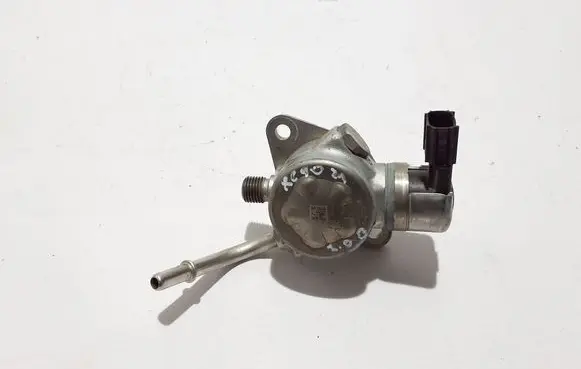 Volvo XC90 Fuel injection high pressure pump 32140068