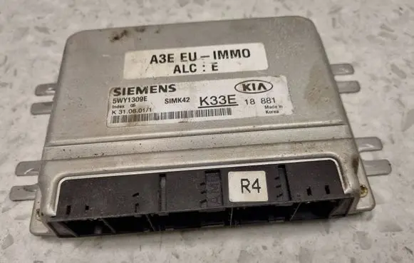 Hyundai Sonata Engine control unit/module 5WY7309E SIMK42 A3EEU1MM0