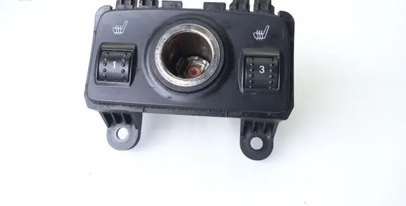 Ford C-MAX II Seat heating switch AM5T19K314AC