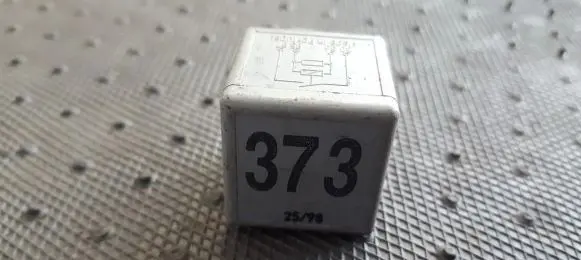 Audi A4 S4 B7 8E 8H Other relay 8D0951253A V23134-B52-X301