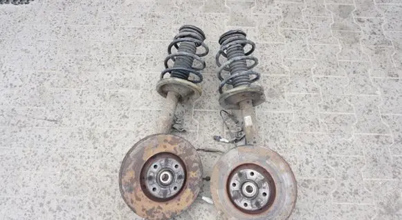 Peugeot 307 CC Front wheel hub spindle knuckle