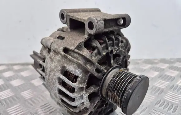 Mercedes-Benz E W212 Generator/alternator A0009063000 2608896A 310090836