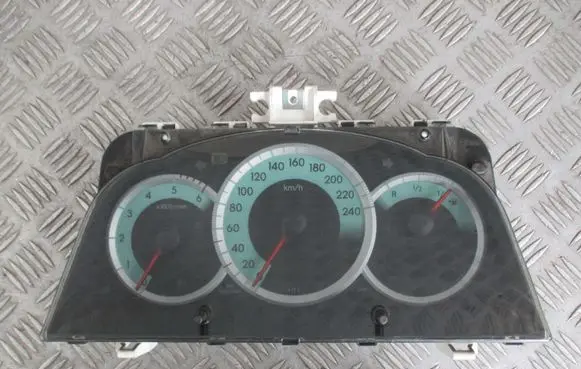 Toyota Corolla Verso AR10 Speedometer (instrument cluster) MB2574308260