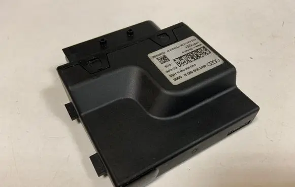 Audi A5 Fuel injection pump control unit/module 4M0906093N