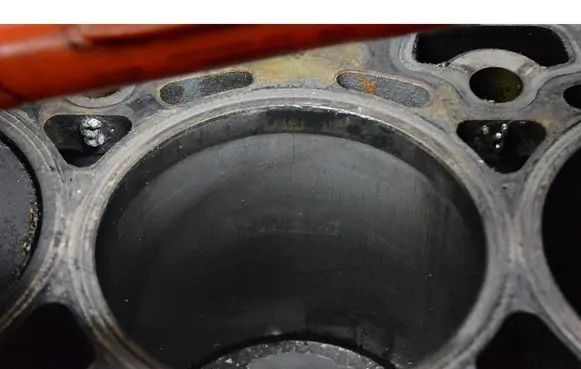 Hyundai Tucson JM Engine block