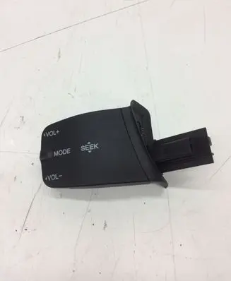 Ford Focus Multifunctional control switch/knob 758709