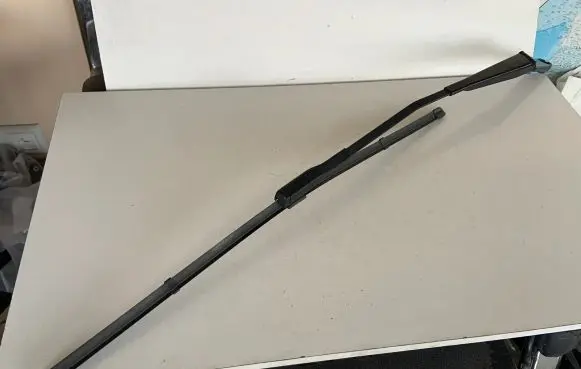 Audi A6 S6 C7 4G Front wiper blade arm 4G1955407D