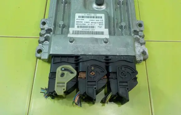 Ford Kuga I Engine control unit/module AV4112A650CM