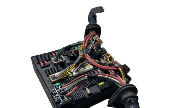 Renault Scenic III - Grand scenic III Fuse module 284B67924R 0331113100727