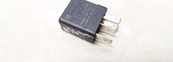 Opel Zafira A Other relay 24432680 702