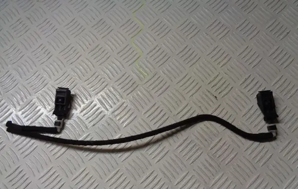 Volkswagen Up Windshield washer spray nozzle 