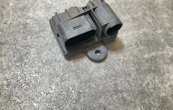 Glow plug pre-heat relay