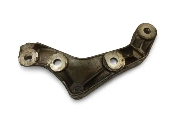Mercedes-Benz CLS C218 X218 Engine mounting bracket A2720140295