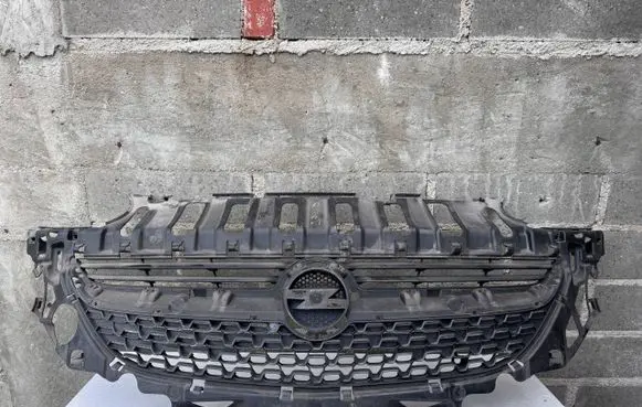 Opel Adam Front grill 13355289