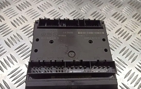 Skoda Fabia Mk1 (6Y) Voice control module 6Q1937049D