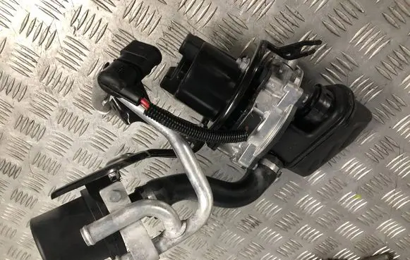 Audi RS6 C7 Secondary air pump 079959231h