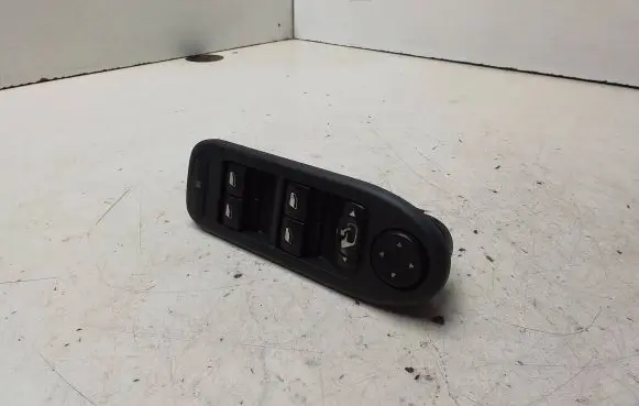 Citroen C5 Electric window control switch 53269700 53269704