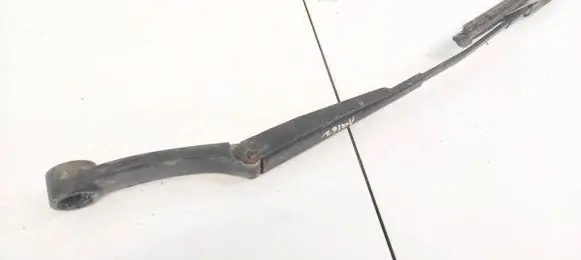 KIA Ceed Front wiper blade arm F00S51F046