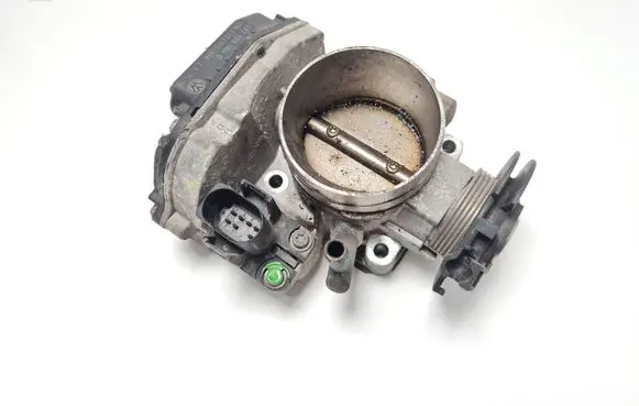 Volkswagen Golf III Throttle valve 037133064D