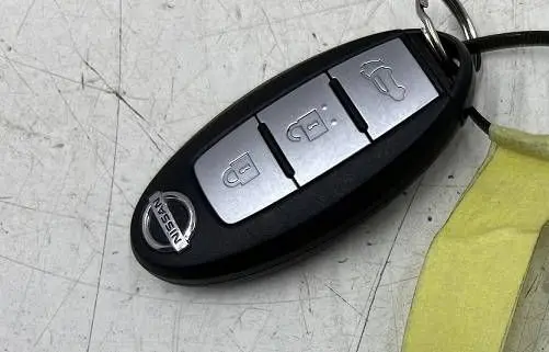 Nissan Qashqai Ignition key/card 