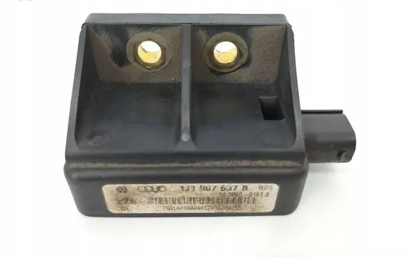 Volkswagen Golf IV Sensor 1J0907657B