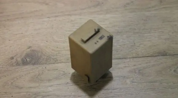 BMW 5 E39 Other relay 8384505