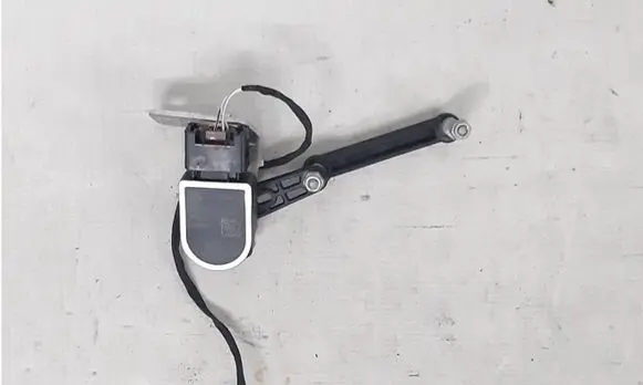 BMW 6 F06 Gran coupe Headlight/headlamp level sensor 6861351 6752797 6786797