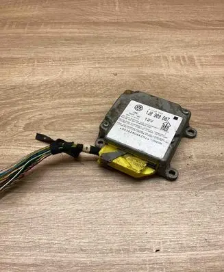 Volkswagen PASSAT B5 Airbag control unit/module 1J0909607 5WK4199