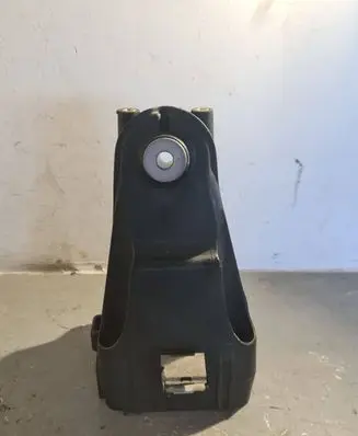 Mercedes-Benz E W238 Engine mounting bracket A2642200300