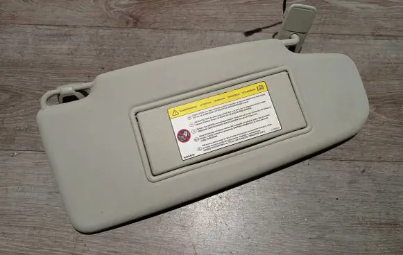 Sun visor