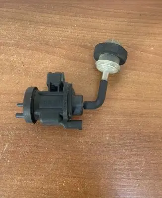 Mercedes-Benz CLK A209 C209 Turbo solenoid valve A0005450527 E263