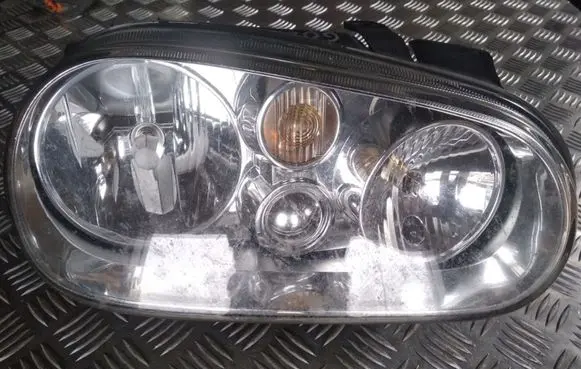 Volkswagen Golf IV Headlight/headlamp