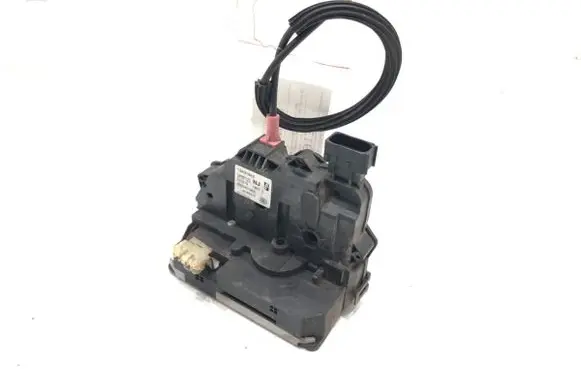 Opel Corsa E Rear door lock 13431842