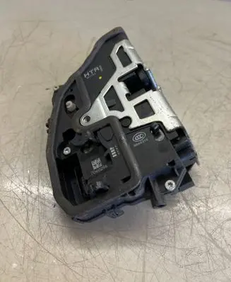 BMW 3 F30 F35 F31 Rear door lock 7060296
