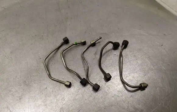 Peugeot 3008 I Fuel injector supply line/pipe 