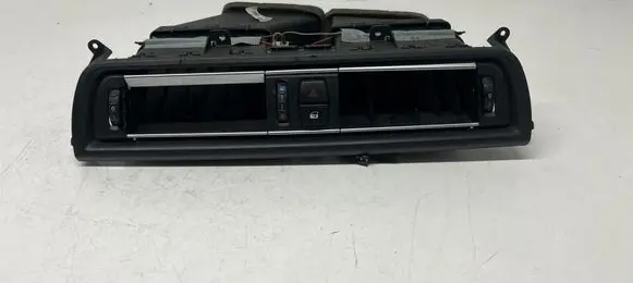 BMW 5 F10 F11 Dash center air vent grill 49209137