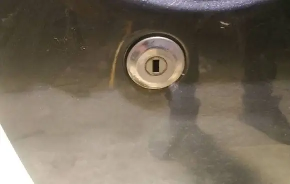 Toyota Aygo AB10 Front door lock (next to the handle) 