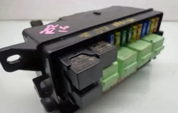 Mini One - Cooper Cabrio R52 Fuse box set