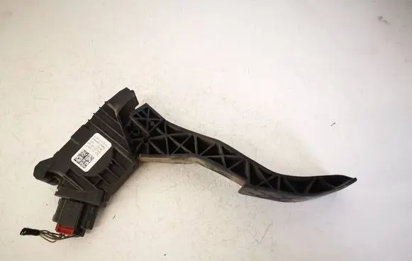 Skoda Octavia Mk3 (5E) Accelerator throttle pedal 5Q1721503F 6PV01062100