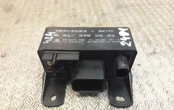 Mercedes-Benz Vaneo W414 Glow plug pre-heat relay 0255452832 A0255452832