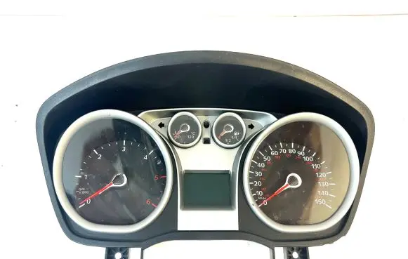 Ford Focus Speedometer (instrument cluster) 8V4T10849
