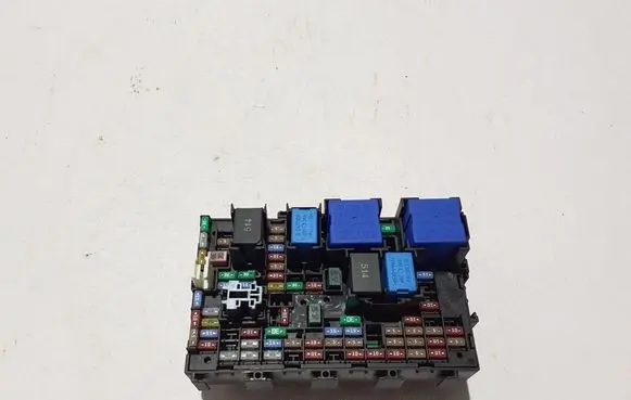 Renault Scenic E-Tech V Fuse module 243229594R
