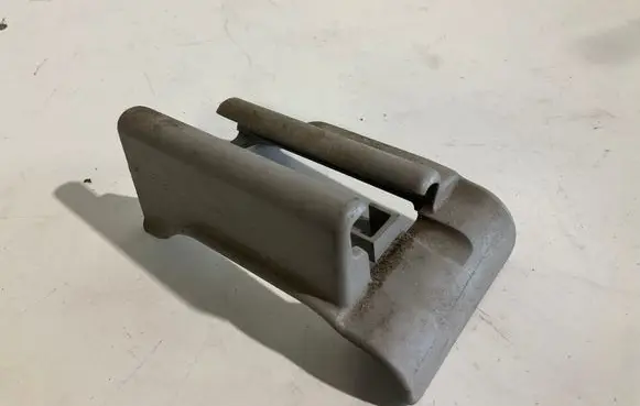Mercedes-Benz E W211 Sliding door rail trim 2119190620