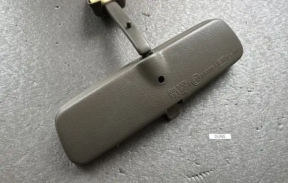 Rear view mirror (interior)