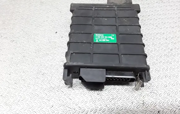 Volkswagen Golf II Engine control unit/module 811906264 0280800104
