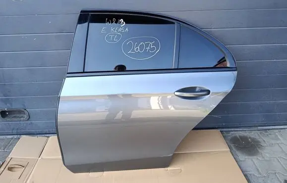 Mercedes-Benz E AMG W213 Rear door